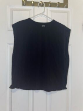 Vero Moda black muscle tee sleeveless top minimalist boxy
